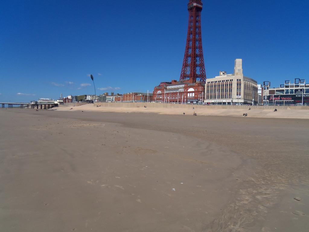 Novello Blackpool Hotel Bagian luar foto